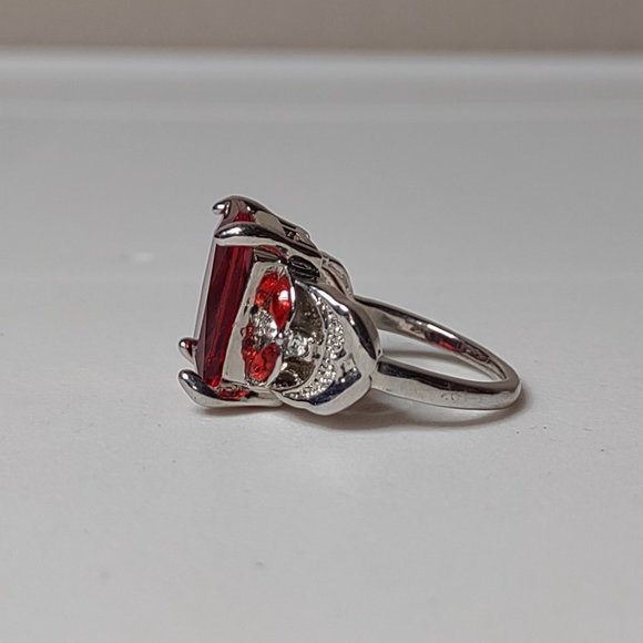 Silver Tone And Red Plastic Ring Size 6.75 - Picture 7 of 11